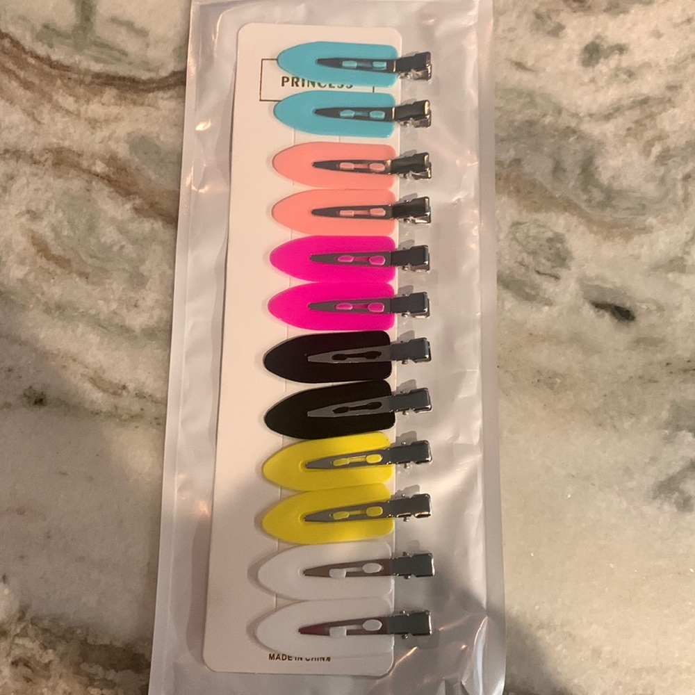Creasless hair clips